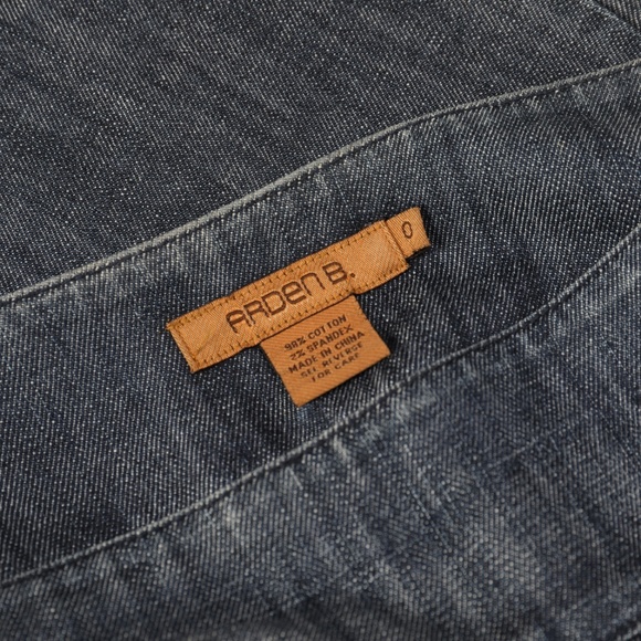 Arden B Flare jeans size 0 Petite - Picture 5 of 6